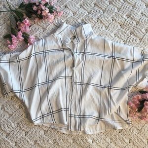 Crop Button Down🖤